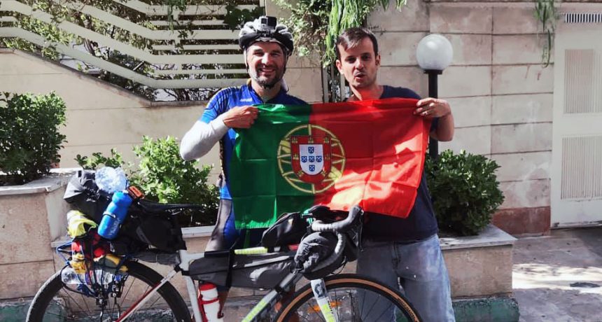 Pedro Bento encontra português em Teerão no Irão