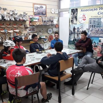 Treino na sala de troféus com exemplos práticos