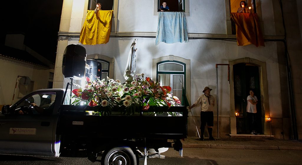 Acompanhe a visita de Nossa Senhora em segurança