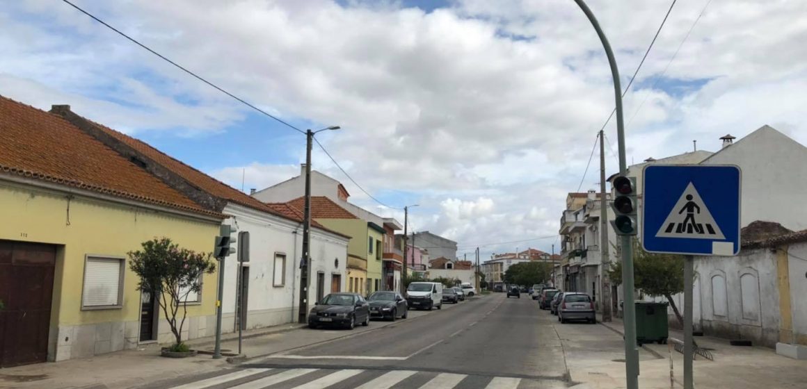 Stop: Semáforos instalados em Benfica