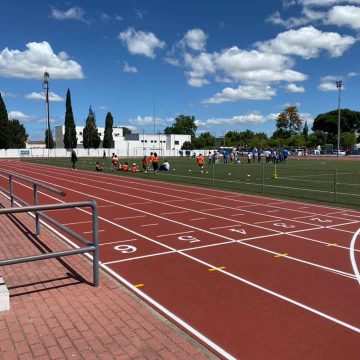 Ana Teixeira e Afonso Augusto vencem torneio de verão em casa