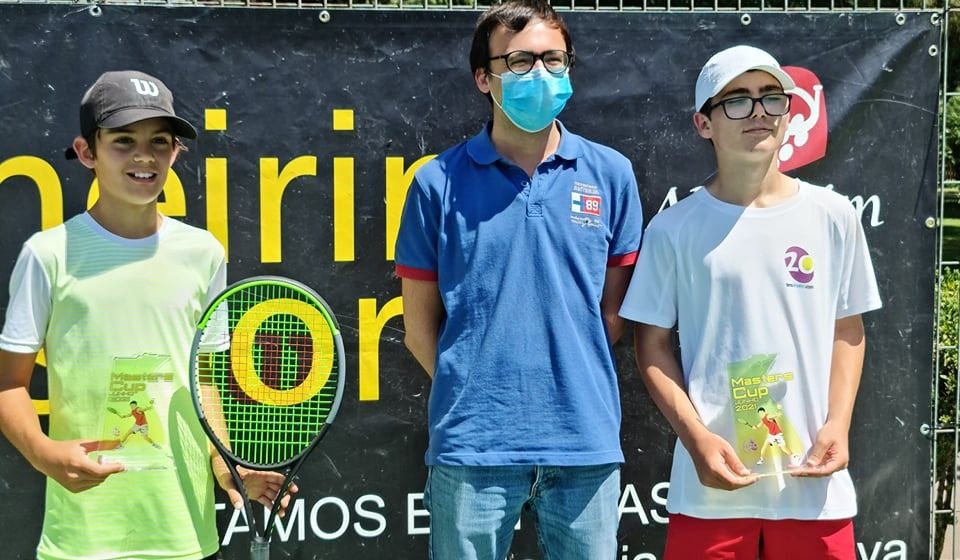 Tenista da Associação 20kms conquista torneio em casa