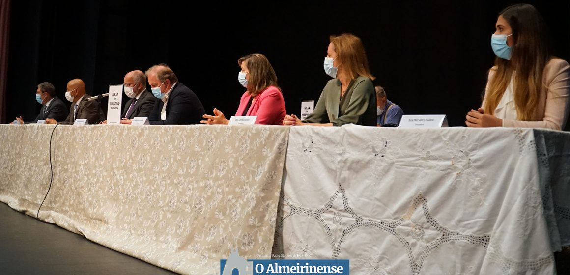 Tomada de posse em Almeirim com Pedro Ribeiro a iniciar o último mandato