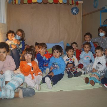 Crianças comemoram Dia Mundial do Pijama
