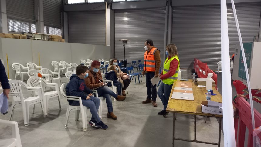 Cerca de 250 pessoas são vacinadas por dia em Almeirim
