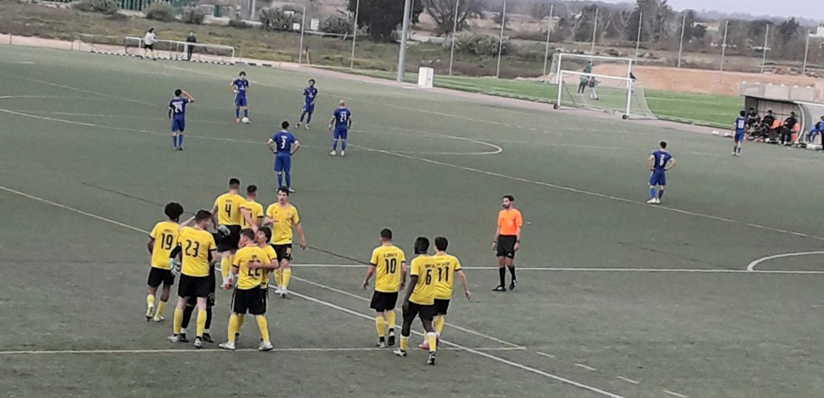 Fazendense vence derby em casa do rival. Paço empata fora de portas e Benfica sofre goleada caseira