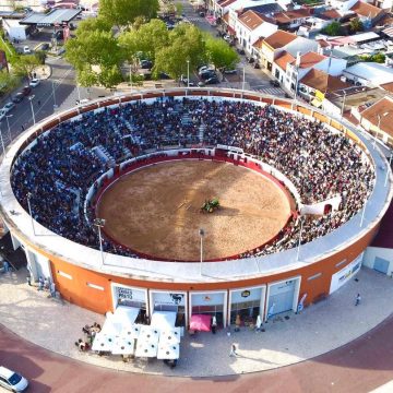 Bilhetes à venda para a inédita Corrida de Touros com toda a família Ribeiro Telles em Almeirim