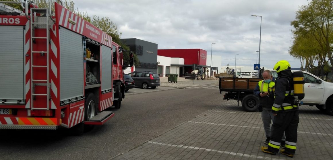 Fuga de gás nas piscinas leva a evacuação