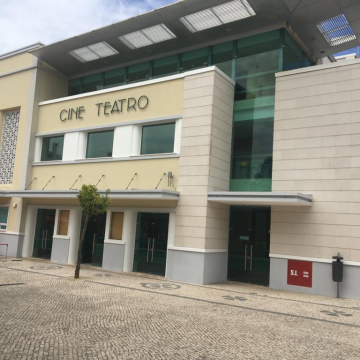 Peça de teatro “AY, CARMELA” sobe a palco no Cine Teatro de Almeirim