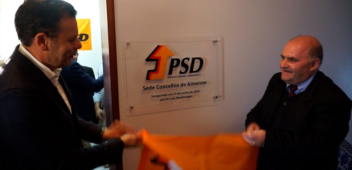 Presidente do PSD inaugura sede do partido em Almeirim (c/vídeo)