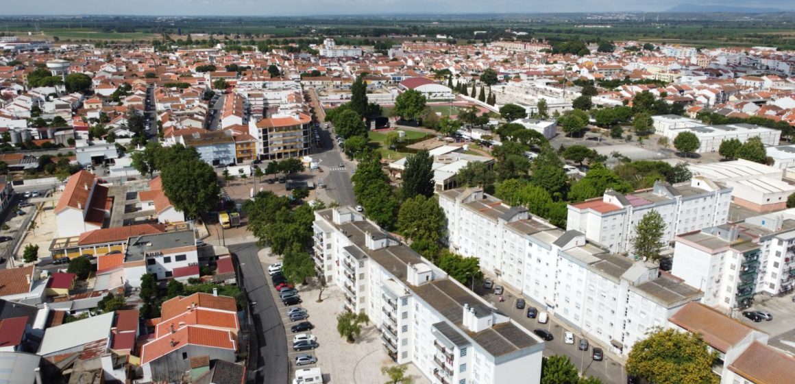 Apoio às rendas a habitantes de Almeirim com valores abaixo do preço de um café