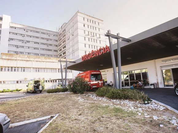 Hospital de Santarém pede encaminhamento de doentes de ortopedia para outros hospitais