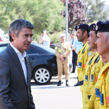 Ministro da Administração Interna apela à responsabilidade cívica para evitar o risco de incêndio em Almeirim (c/vídeo)