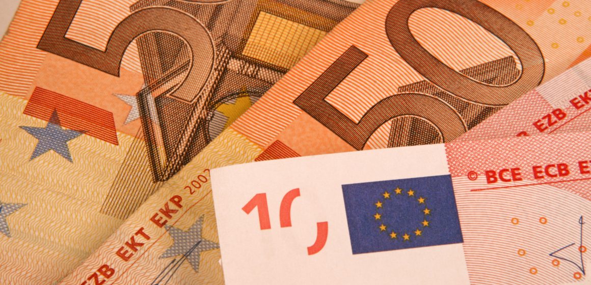 Governo aprova novo apoio de 240 euros a ser pago este mês
