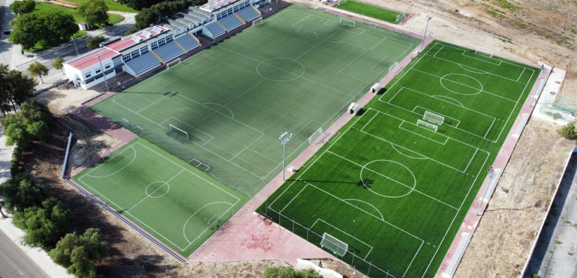 Estádio Municipal de Almeirim inaugurado ao fim de uma década de obras
