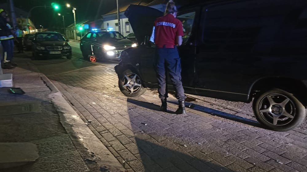 Colisão entre carrinhas provoca um ferido em Benfica do Ribatejo