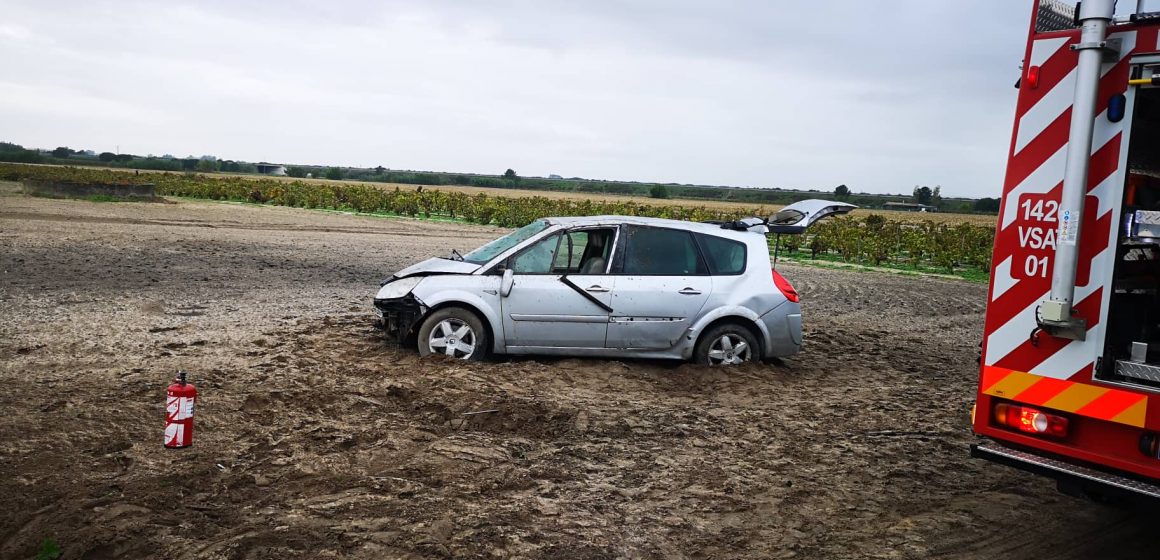 Despiste seguido de capotamento provoca um ferido entre Almeirim e Raposa