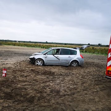 Despiste seguido de capotamento provoca um ferido entre Almeirim e Raposa