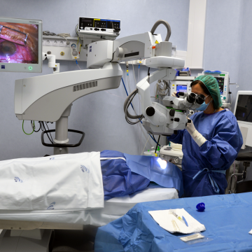 Hospital de Santarém investe 150 mil euros em novo microscópio oftalmológico cirúrgico