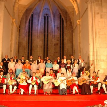 Música tradicional e cantigas populares no Cine Teatro de Almeirim