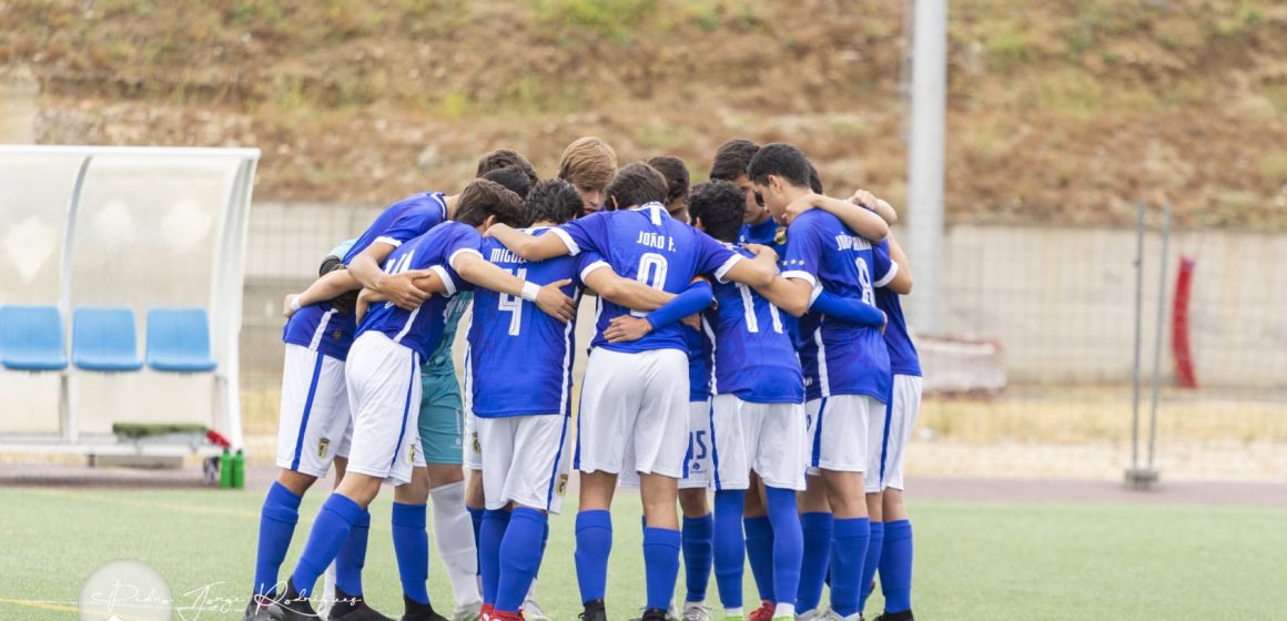 Juvenis do U. Almeirim empatam na receção ao Portimonense