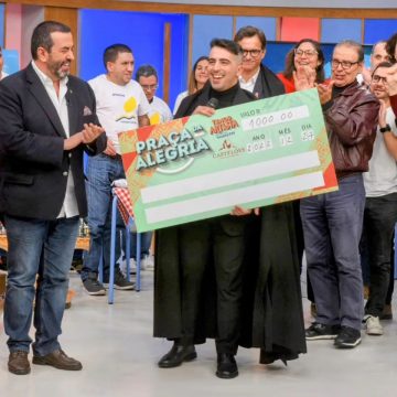 Fadista de Benfica do Ribatejo vence concurso “Temos Artista: Especial Tradições” da RTP1