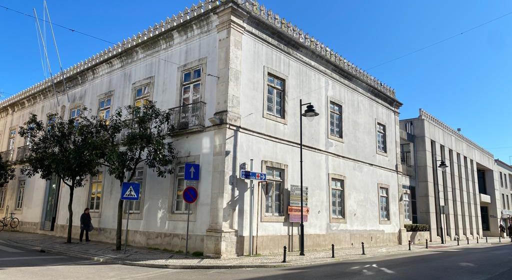 Palestra sobre a alimentação na infância e na adolescência na Câmara Municipal de Almeirim