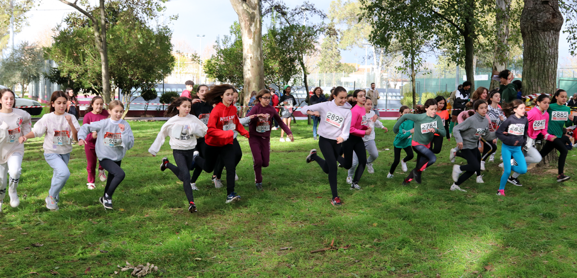 Corta-mato escolar reúne mais de 250 atletas no Parque da Zona Norte