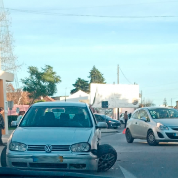 Acidente condiciona trânsito em Fazendas de Almeirim