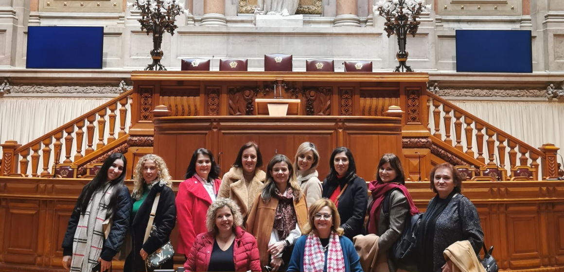 Mulheres Socialistas de Almeirim visitam Assembleia da República