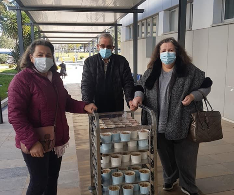 Solidariedade: Gentes de Almeirim entregam Arroz Doce no Hospital