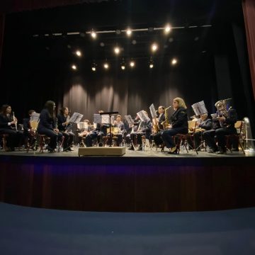 Banda Marcial de Almeirim recebe oferta de dois instrumentos