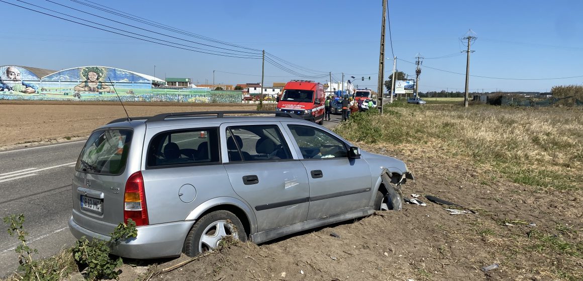 Colisão provoca dois feridos na Azeitada 