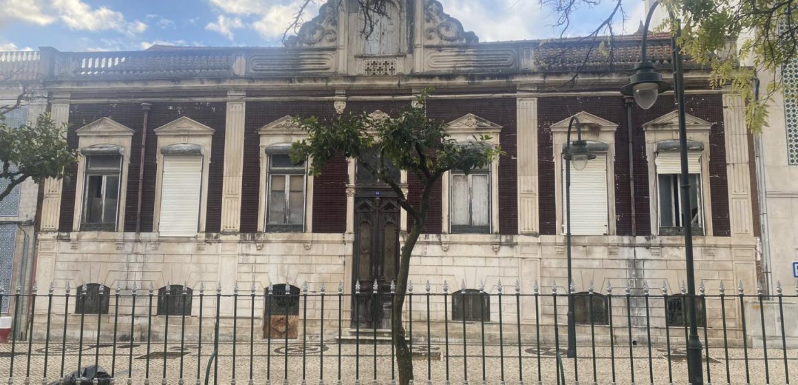 Câmara compra “Casa do Sacristão” para creche e/ou jardim