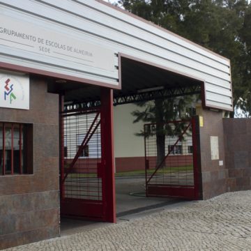 Greve dos funcionários escolares encerra maioria das escolas no concelho de Almeirim