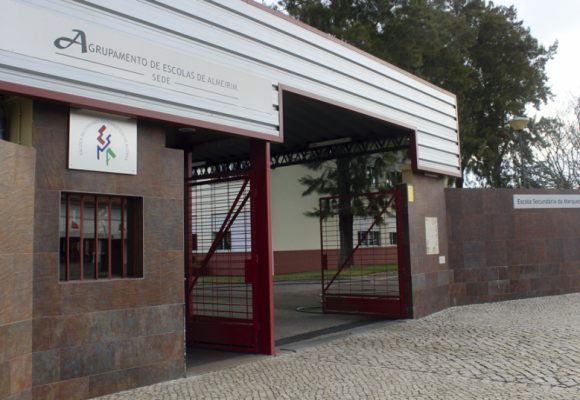 Greve leva ao fecho das escolas