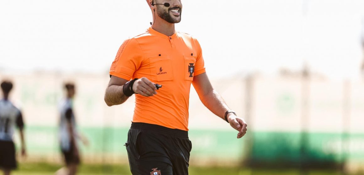 João Veríssimo promovido de categoria