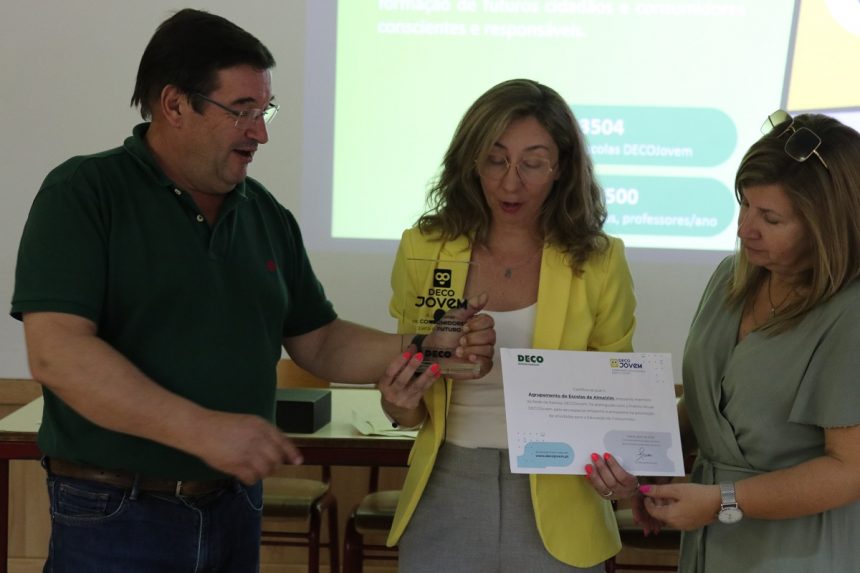 Agrupamento Escolas de Almeirim vence prémio DecoJovem