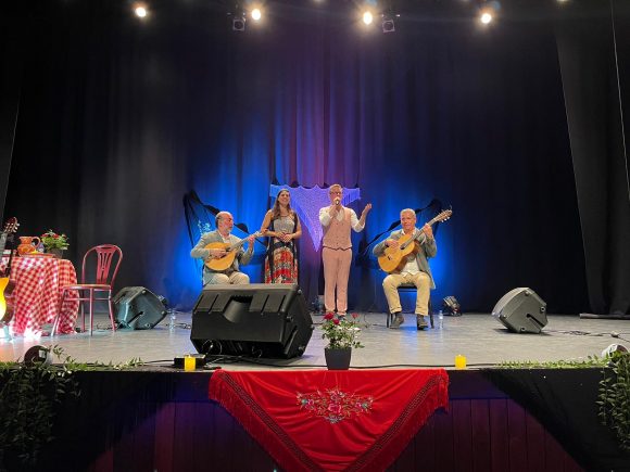 Noite de Fados marca noite de sábado no Cine Teatro de Almeirim