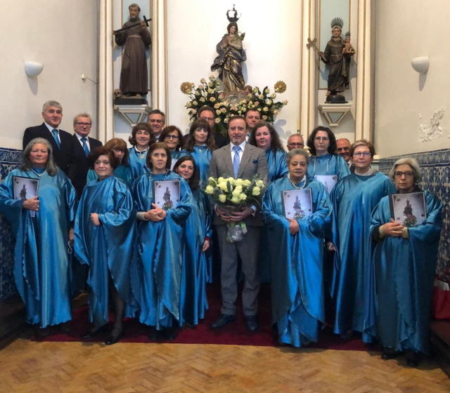 Coro de Almeirim participa no funeral de Luís Aleluia