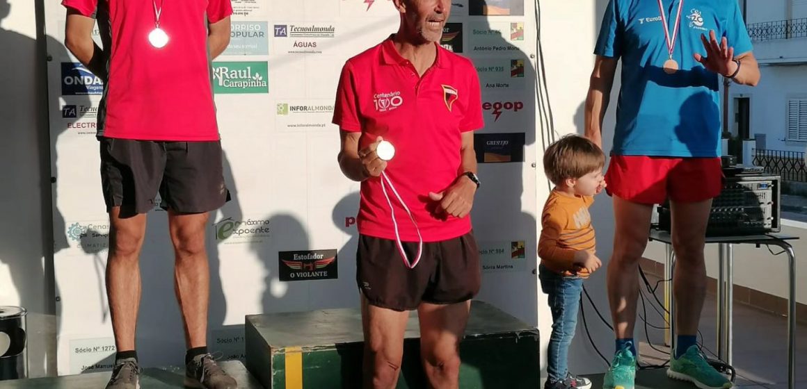 David Alfaiate no pódio do Campeonato Distrital de Estrada