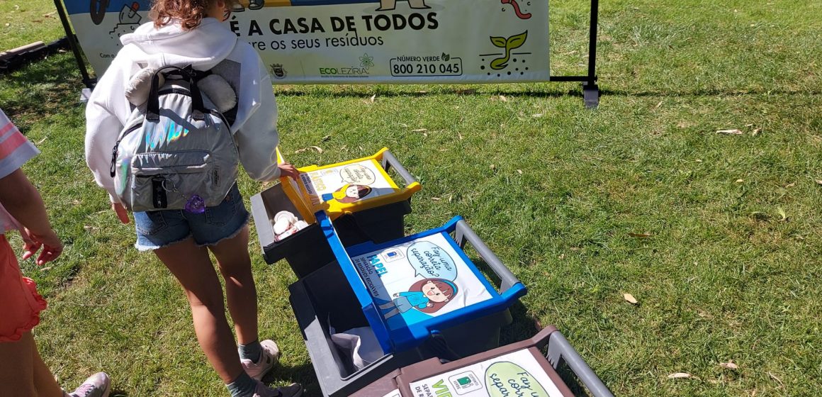 Ecolezíria comemora Dia Mundial da Criança com atividades lúdicas sobre reciclagem