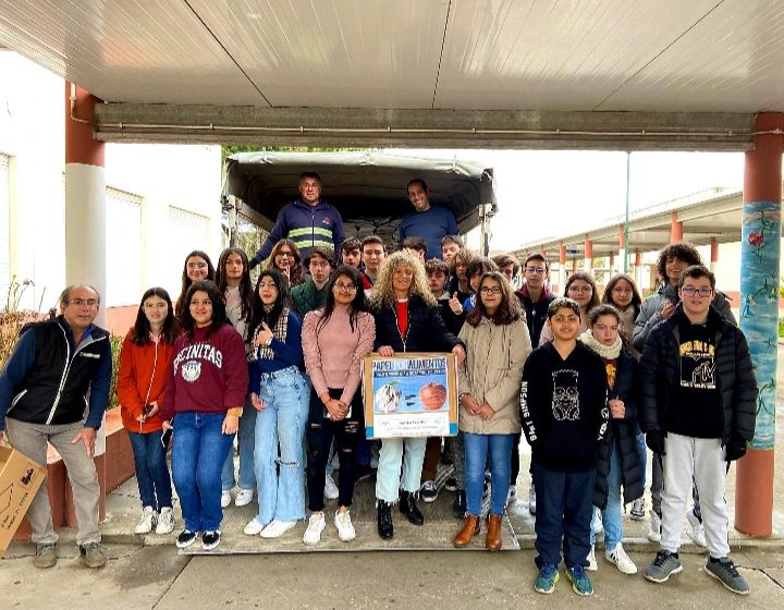 Projeto “Papel por Alimentos” na Escola Secundária Marquesa da Alorna