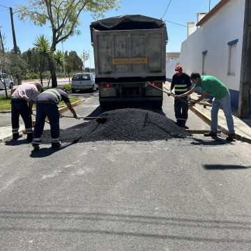 Autarquia constrói passadeiras elevadas pelo concelho para reduzir velocidade de viaturas