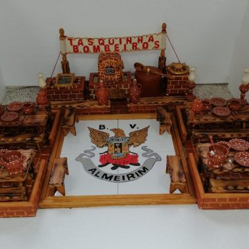 Receitas de exposição de miniaturas revertem a favor dos bombeiros de Almeirim