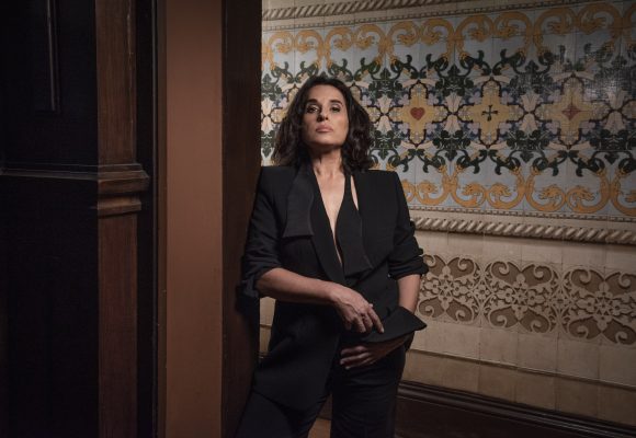 “Mãe”é o novo disco da almeirinense Cristina Branco