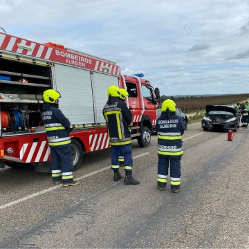 Colisão provoca um ferido na Estrada dos Paços