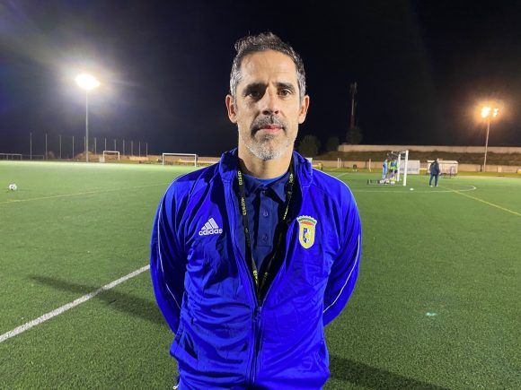 U. Almeirim muda de treinador