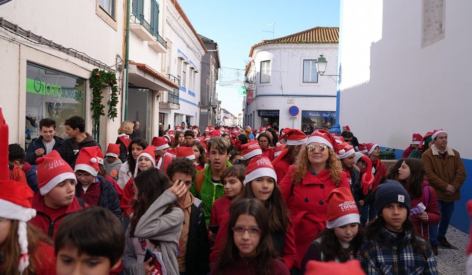 Onda solidária de Pais Natais inunda as ruas de Coruche