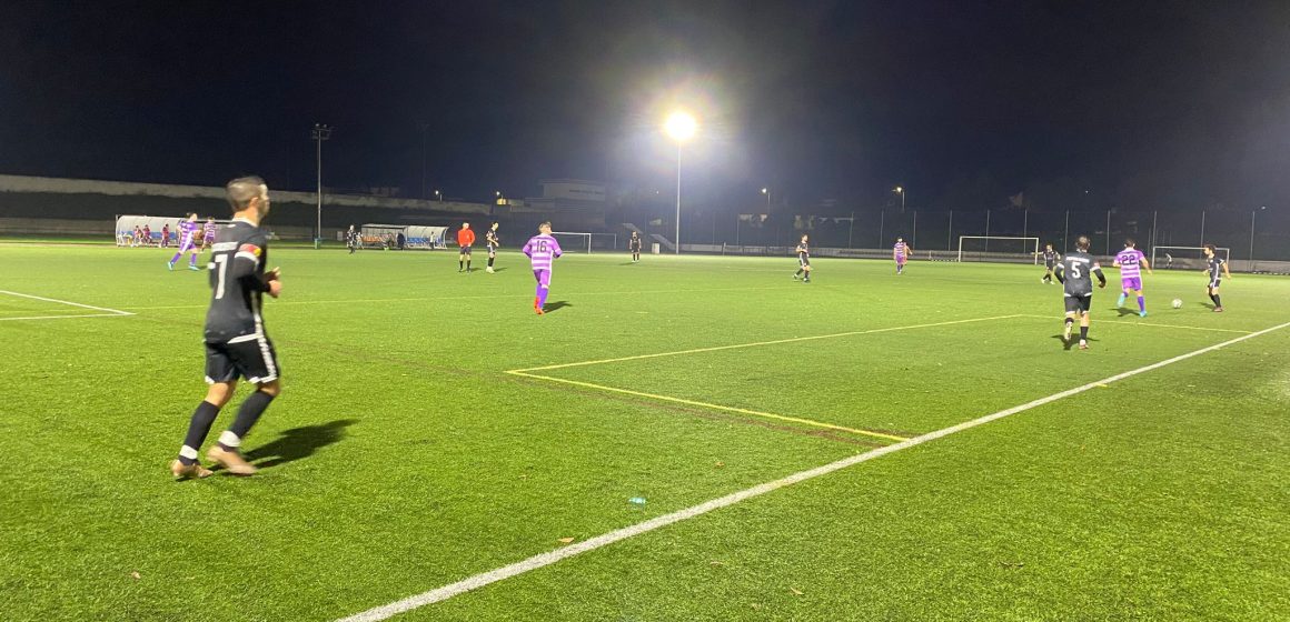 Paço dos Negros vence dérbi com o Benfica do Ribatejo. U. Almeirim volta a perder